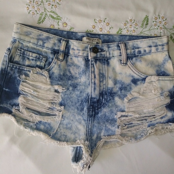 Forever 21 Pants - Forever 21 Faded and Distressed shorts Size 27